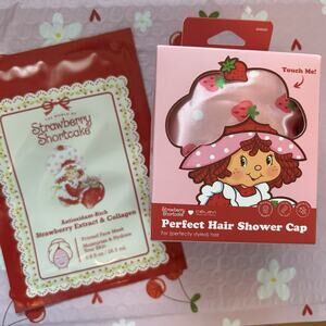 NIB Strawberry Shortcake Shower Cap And Face Sheet Mask Gift Set